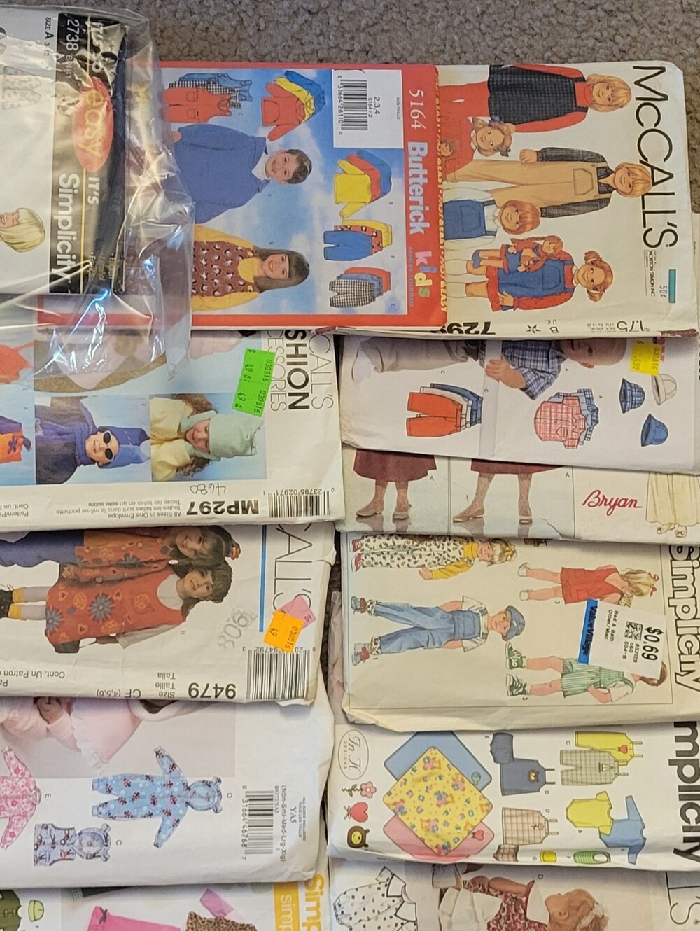 Lot of 64 Pc. Assorted Pattern Sewing For Babys And Toddlers - Picture 6 of 8